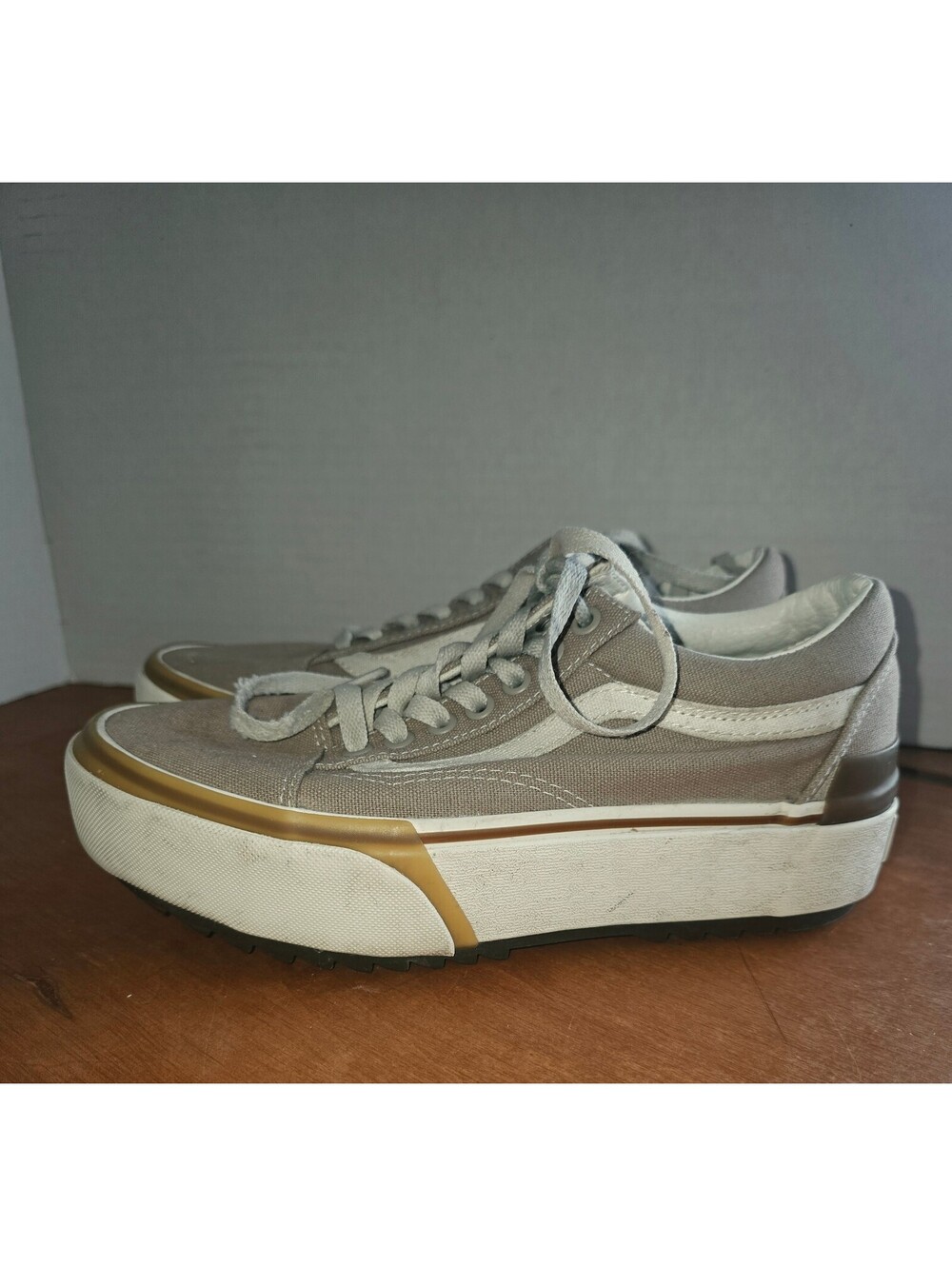 Vans platform sneakers women's size 8 men's size 6.5